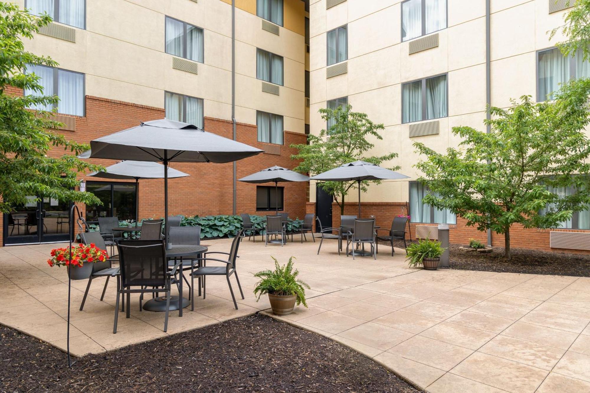 Towneplace Suites By Marriott Erie Exteriör bild