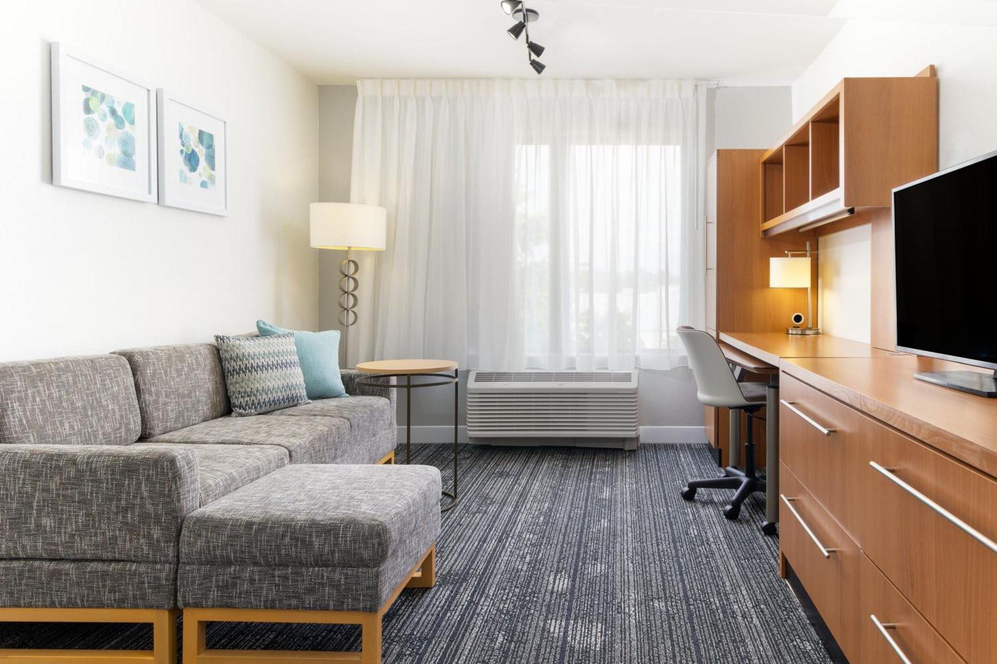 Towneplace Suites By Marriott Erie Exteriör bild