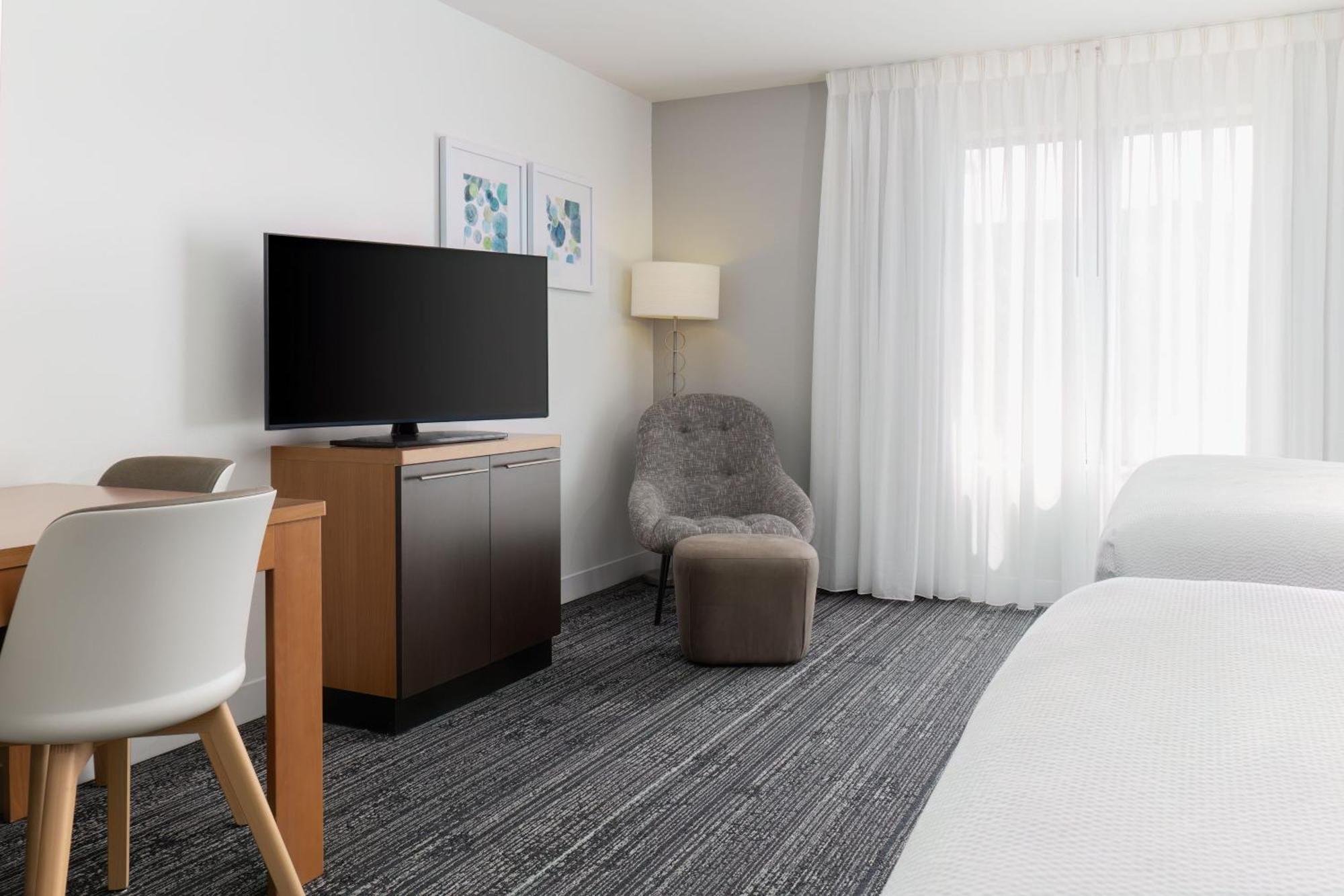 Towneplace Suites By Marriott Erie Exteriör bild