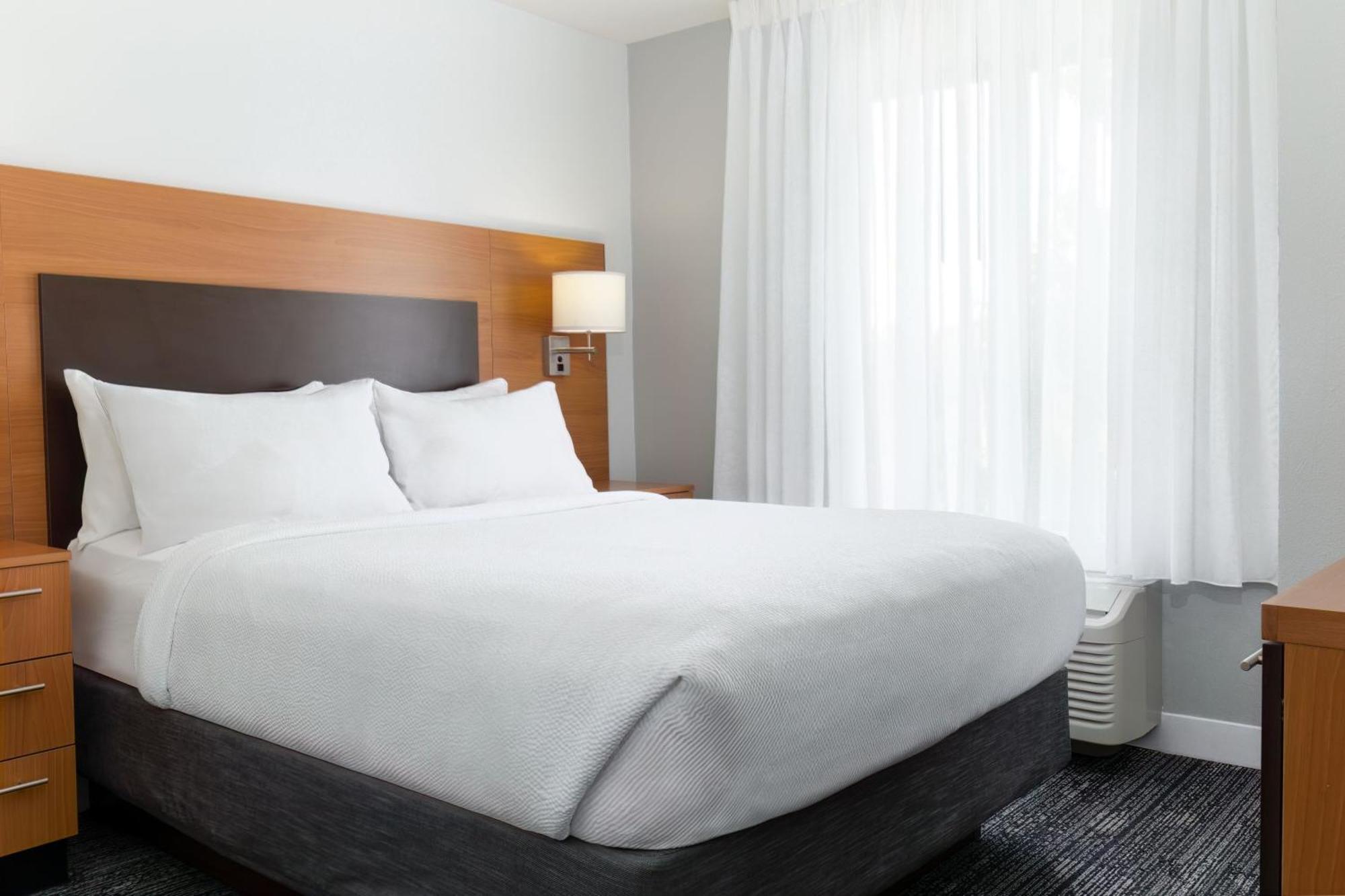 Towneplace Suites By Marriott Erie Exteriör bild